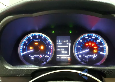 2018 Toyota Highlander Le из США, поврежденный, VIN 5TDBZRFH1JS872458